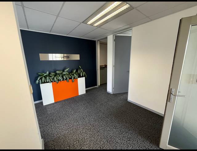 228M² OFFICE TO LET IN CENTURY CITY